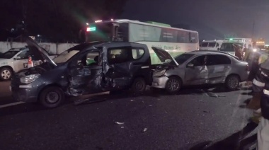 Impactante choque múltiple en la Autopista Buenos Aires - La Plata